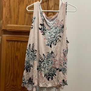 Maurice’s 24/7 Floral Tank, Size 3.